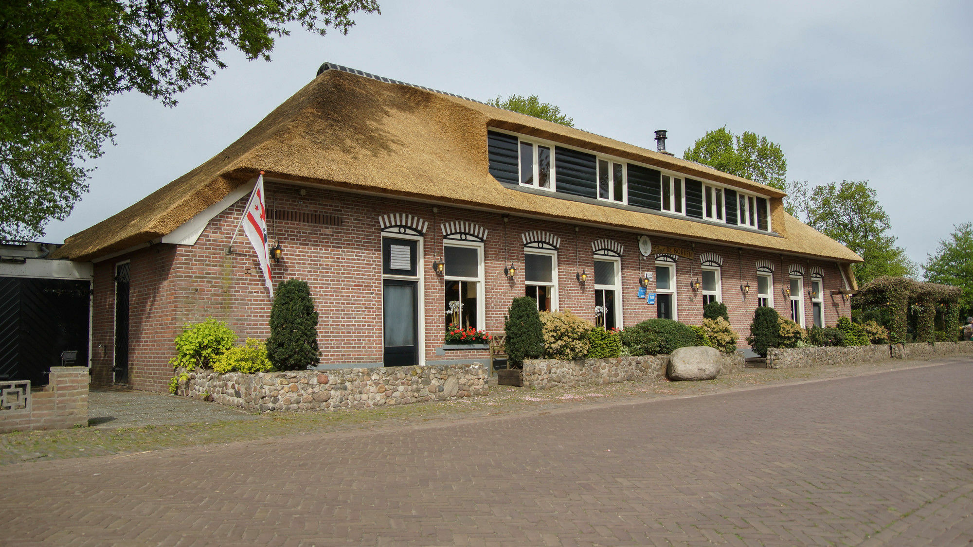Fletcher Hotel-Restaurant De Borken Dwingeloo Exterior photo